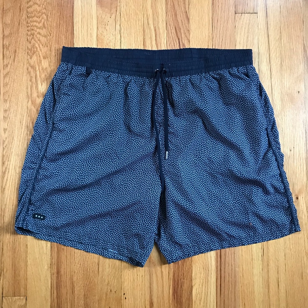 John Varvatos Navy Blue ‘V’ Print Swim Trunks XL
